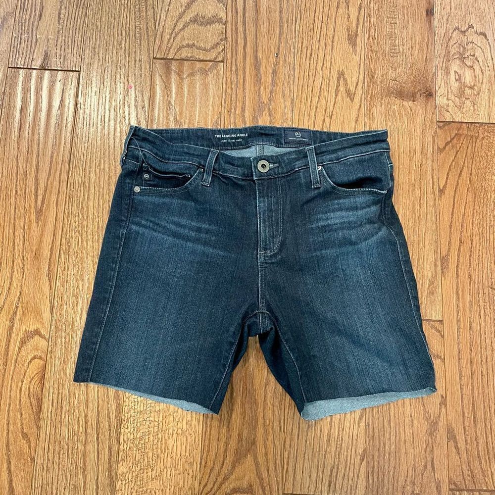 🚨 SALE ‼️ Ag adrianno goldschmied dark wash 5” inseam jean shorts